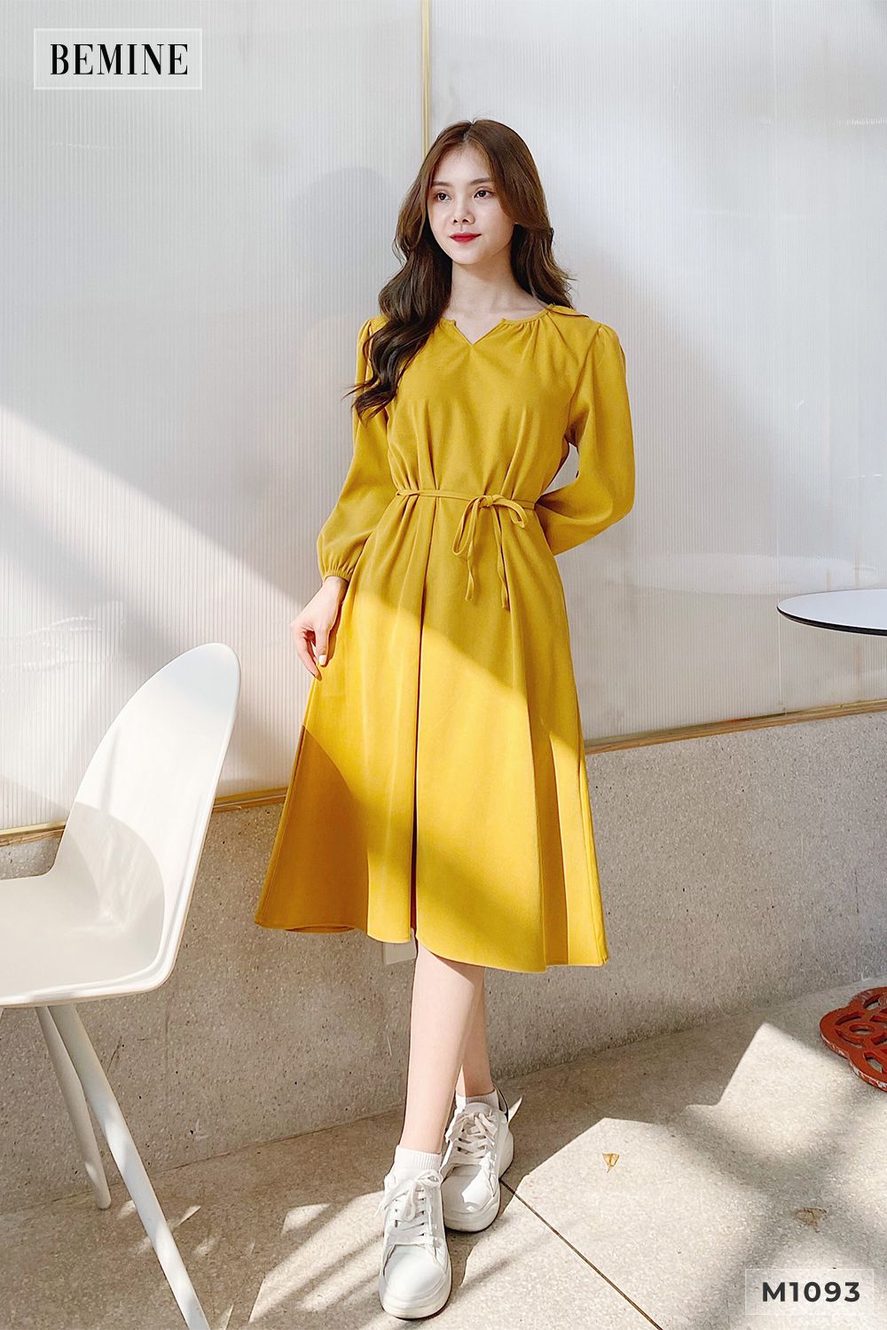 M1093VANG - Đầm cổ viền dây eo