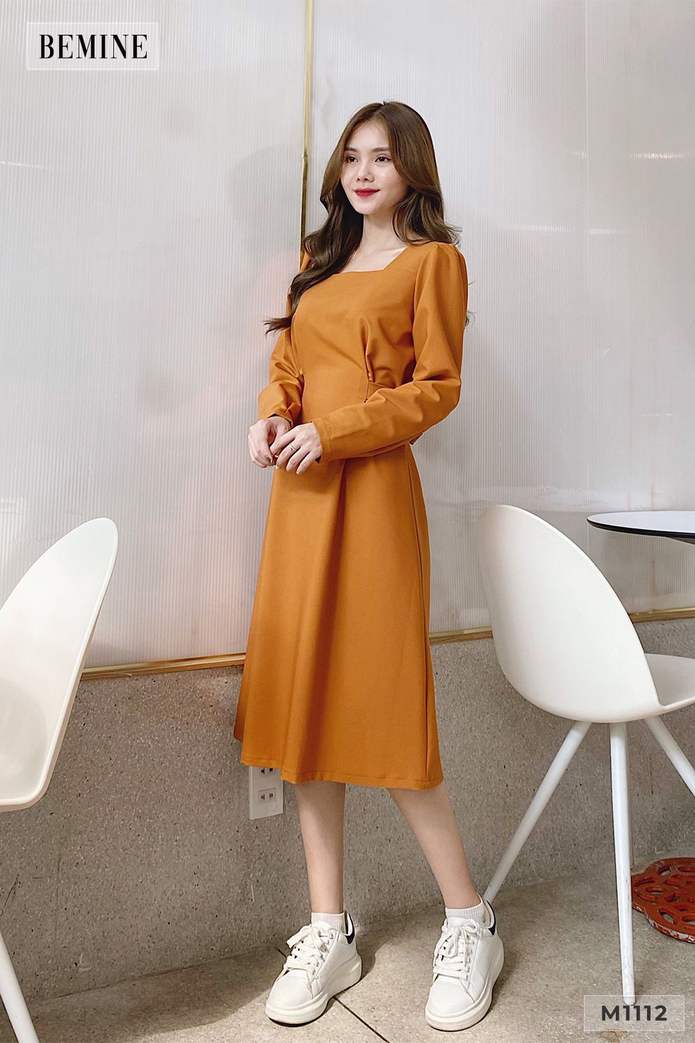 M1112NAU - Đầm cổ U cột dây eo
