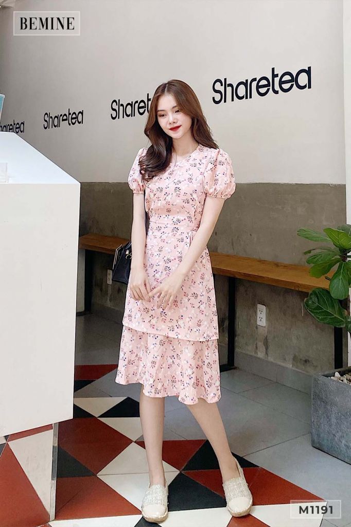 M1191HONG - Đầm hoa 2 tầng cột dây eo