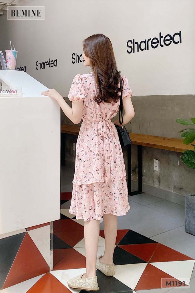 M1191HONG - Đầm hoa 2 tầng cột dây eo