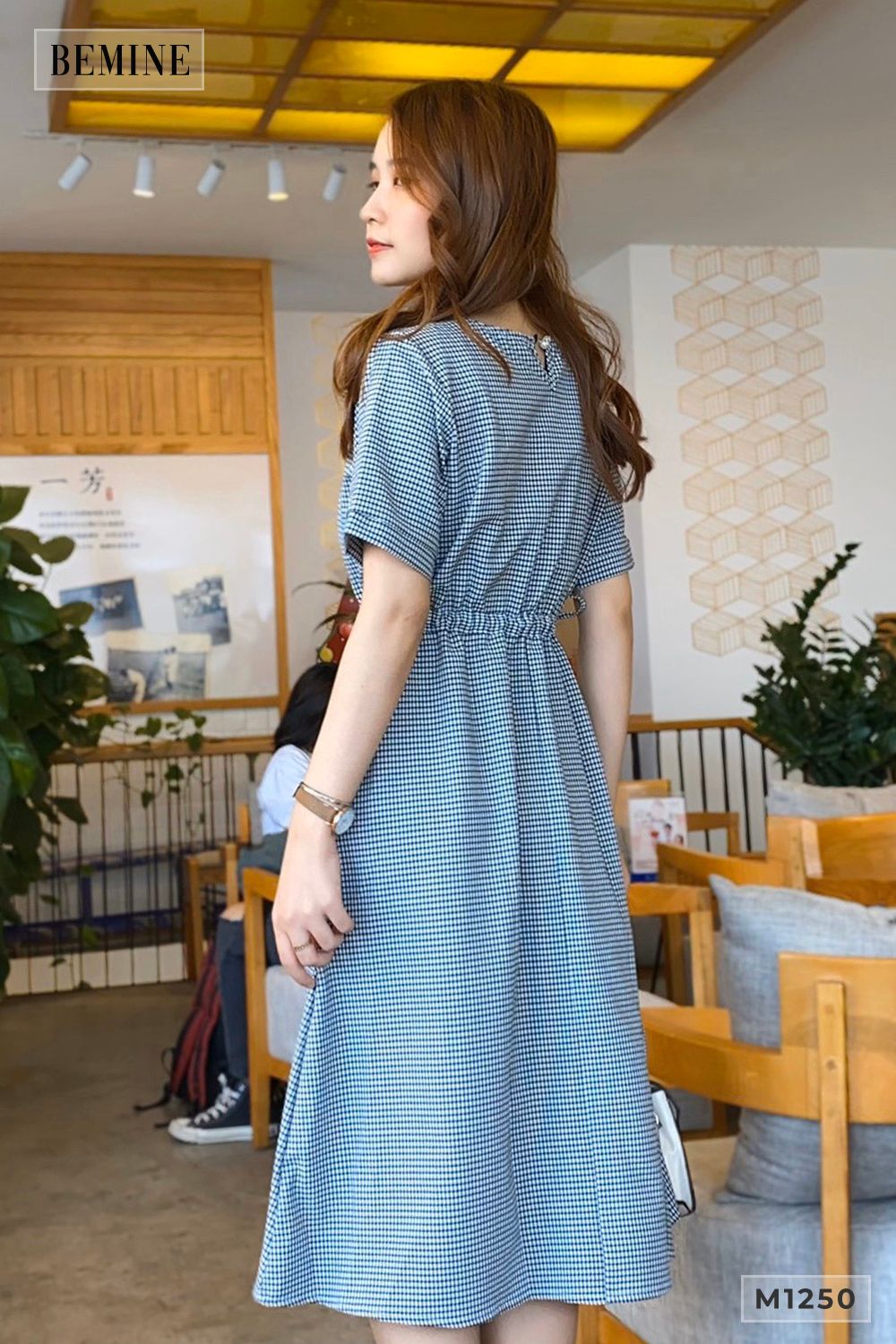 M1250DEN - Đầm caro rút eo thêu ngực
