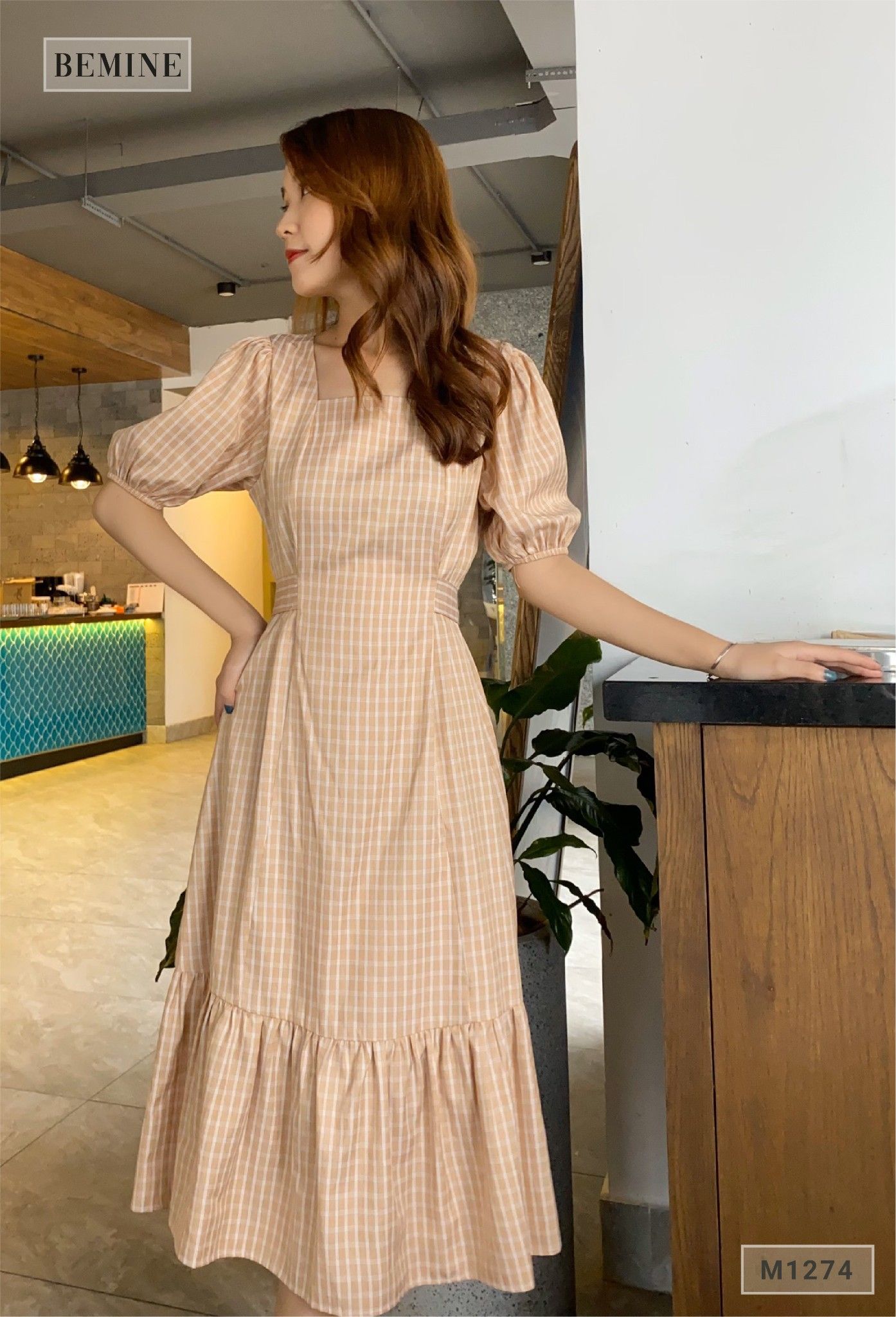 M1274VANG - Đầm cổ U cột eo
