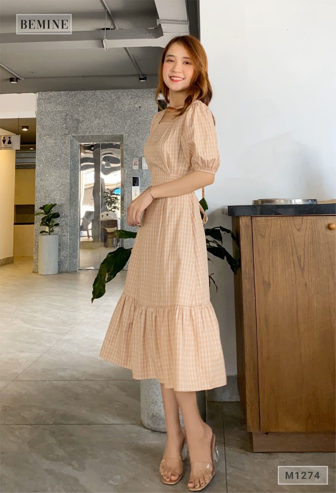 M1274VANG - Đầm cổ U cột eo
