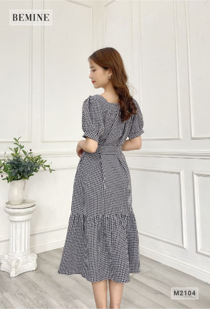 M2104ĐEN - Đầm caro đuôi cá thắt đai eo