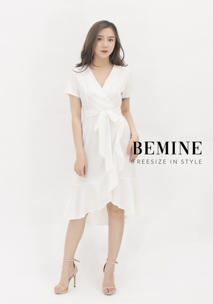 M692 - Đầm suông bèo cột eo - Trắng