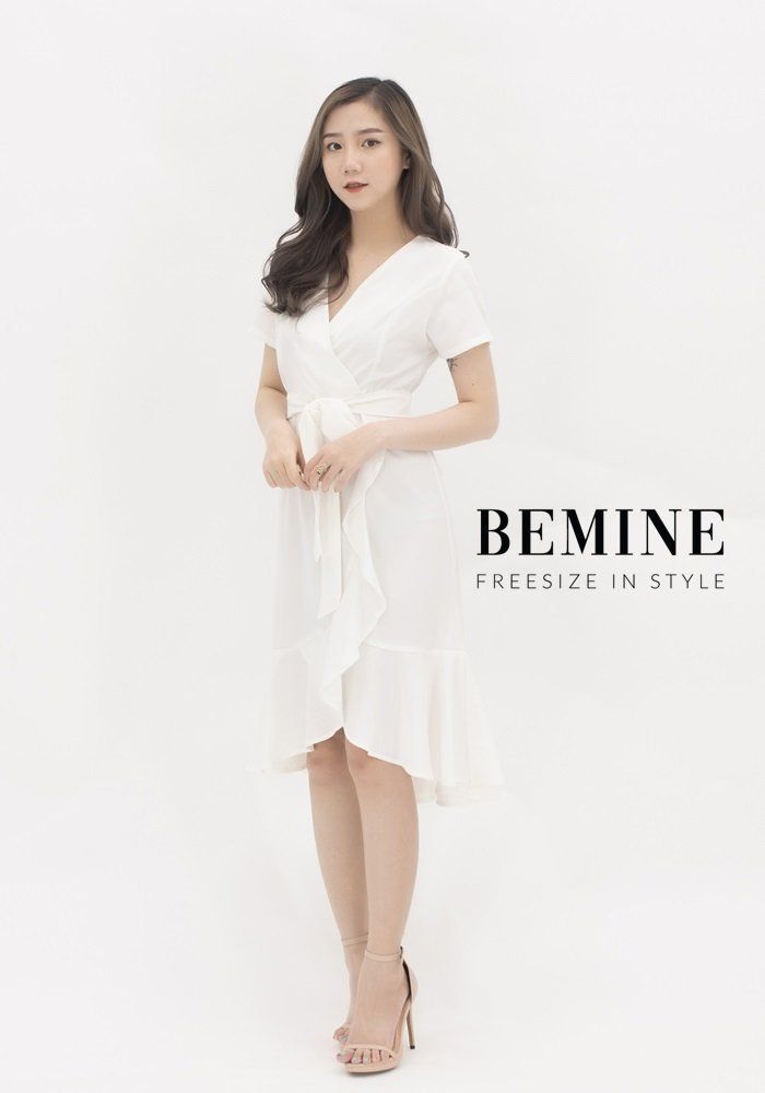 M692 - Đầm suông bèo cột eo - Trắng
