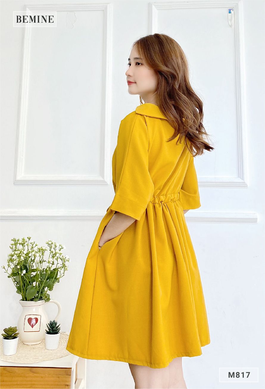 M817VANG - Đầm vàng rút dây eo Cổ trụ