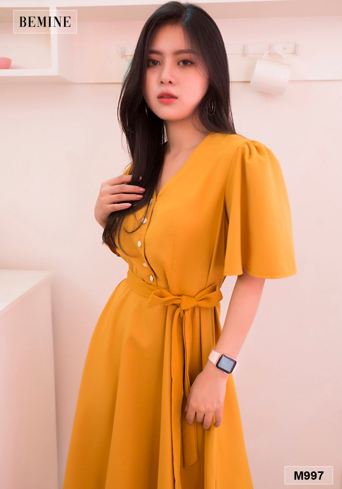 M997VANG - Đầm tay loe đính cúc trắng