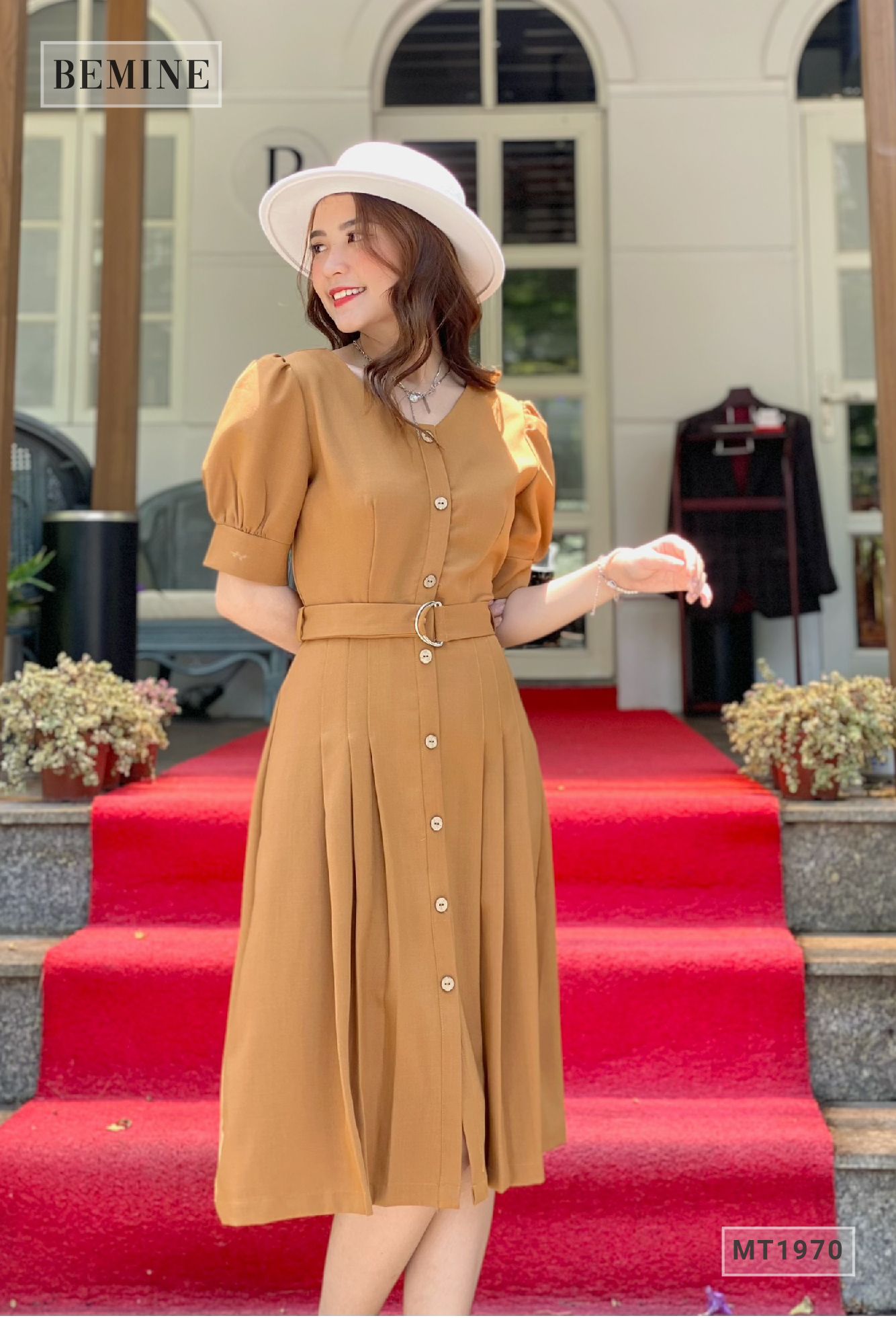 MT1970NAU - Đầm cổ tim tay bồng khoen eo