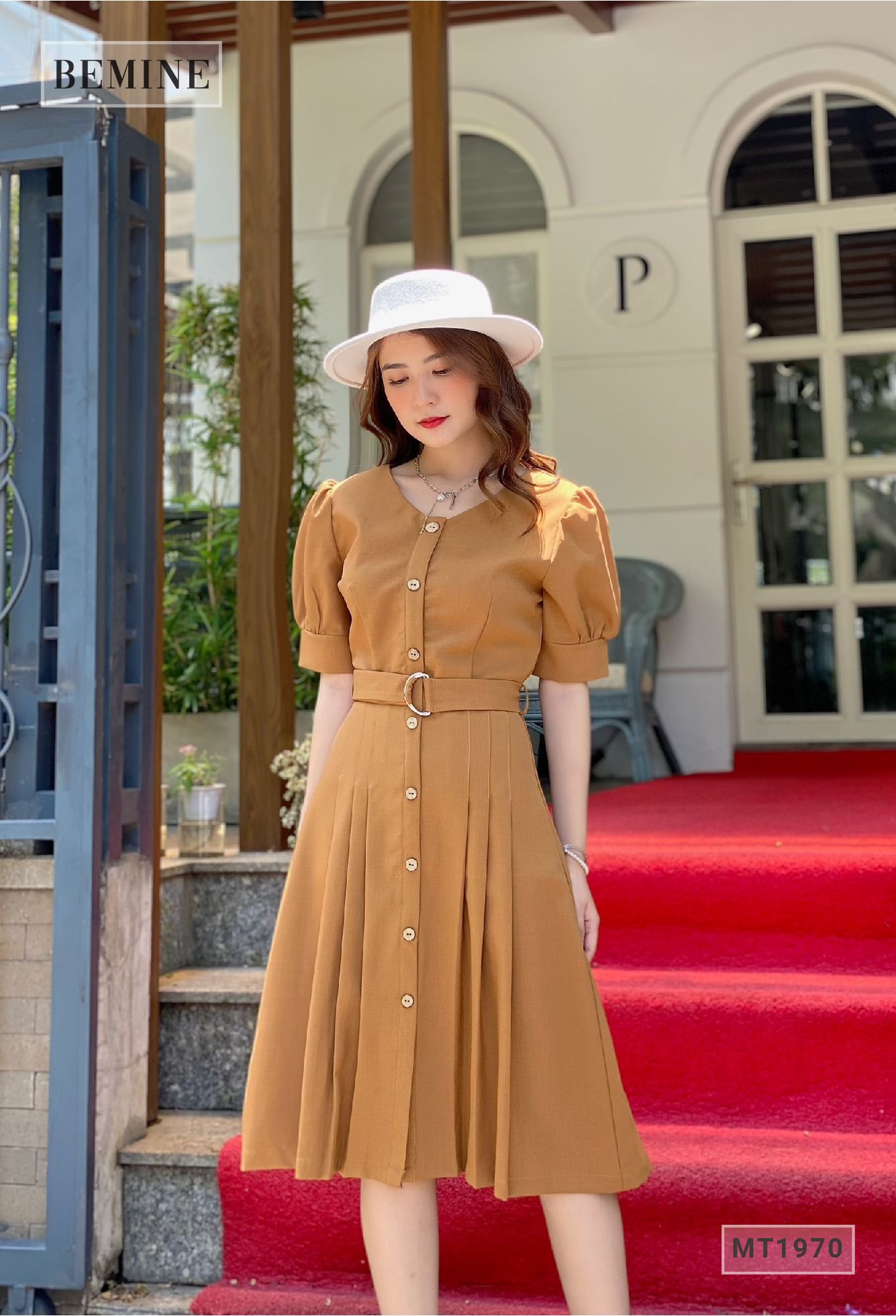 MT1970NAU - Đầm cổ tim tay bồng khoen eo
