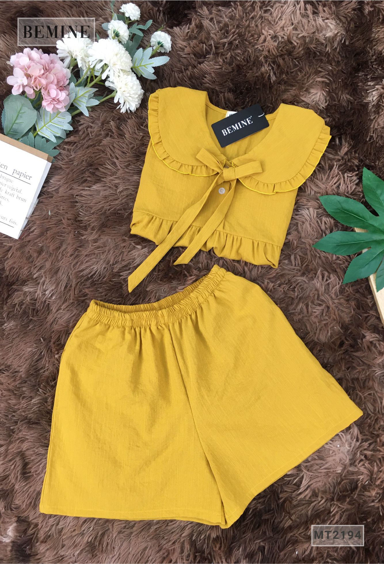 MT2194VANG - Set bộ đùi cổ bèo cột nơ nhún ngực