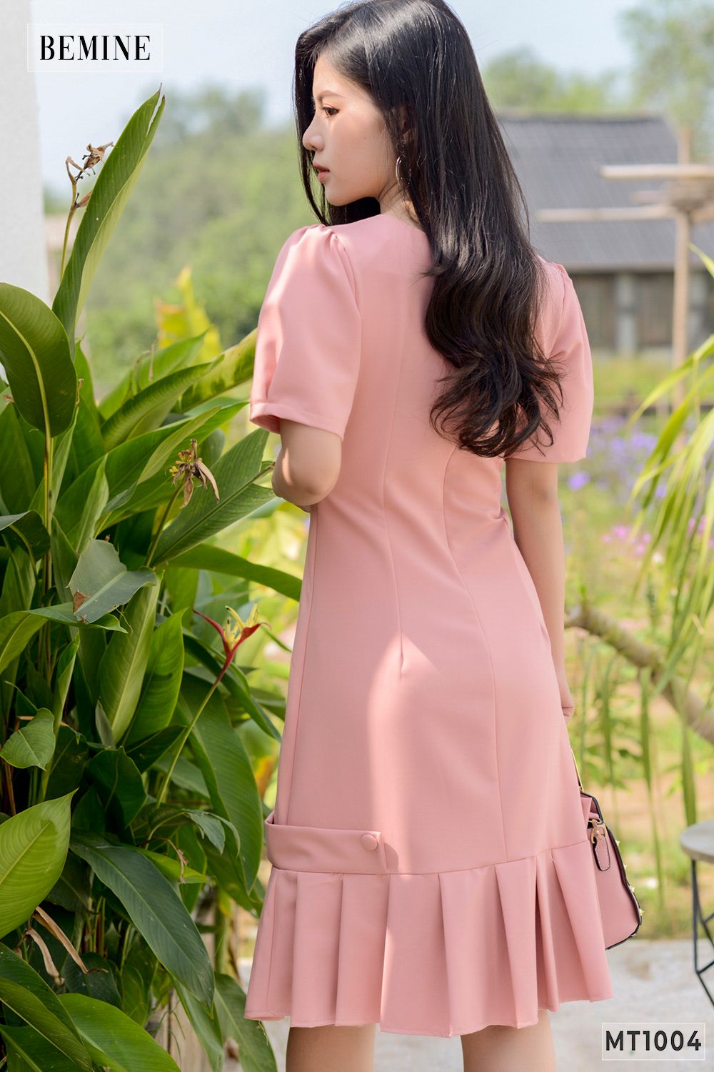 MT1004HONG - Đầm xếp 2 bên đính nút bọc