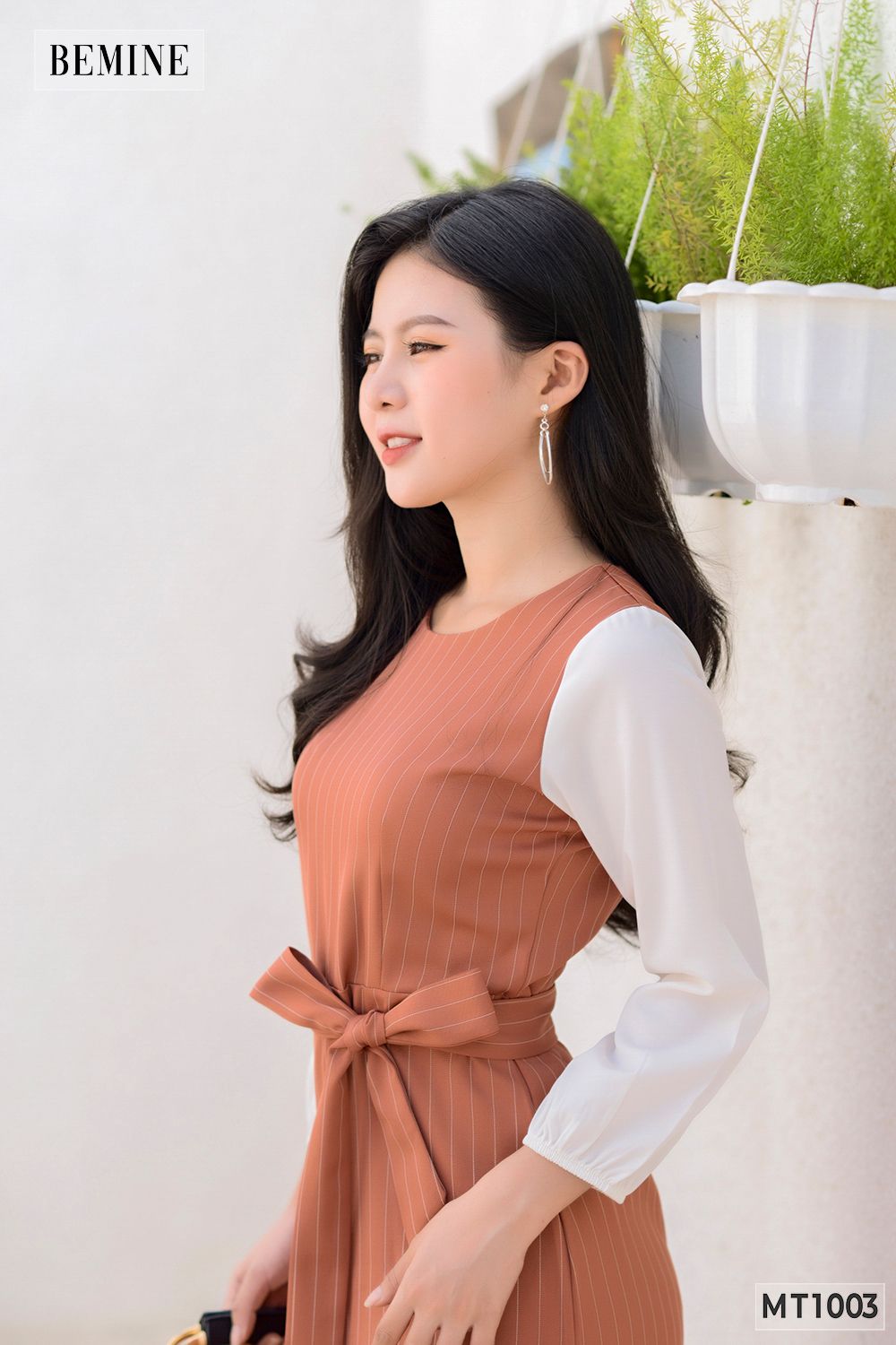 MT1003GACH - Đầm sọc buộc eo tay phối trắng