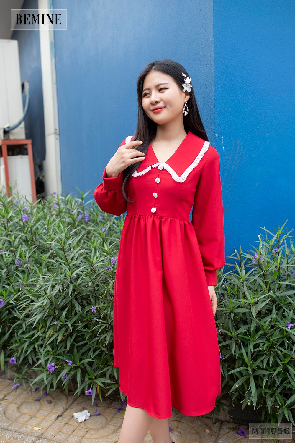 MT1058DO - Đầm lá cổ xếp ly nút trụ
