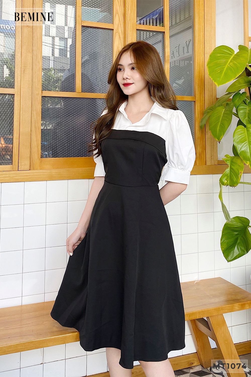 MT1074DEN - Đầm đen tay phồng phối trắng