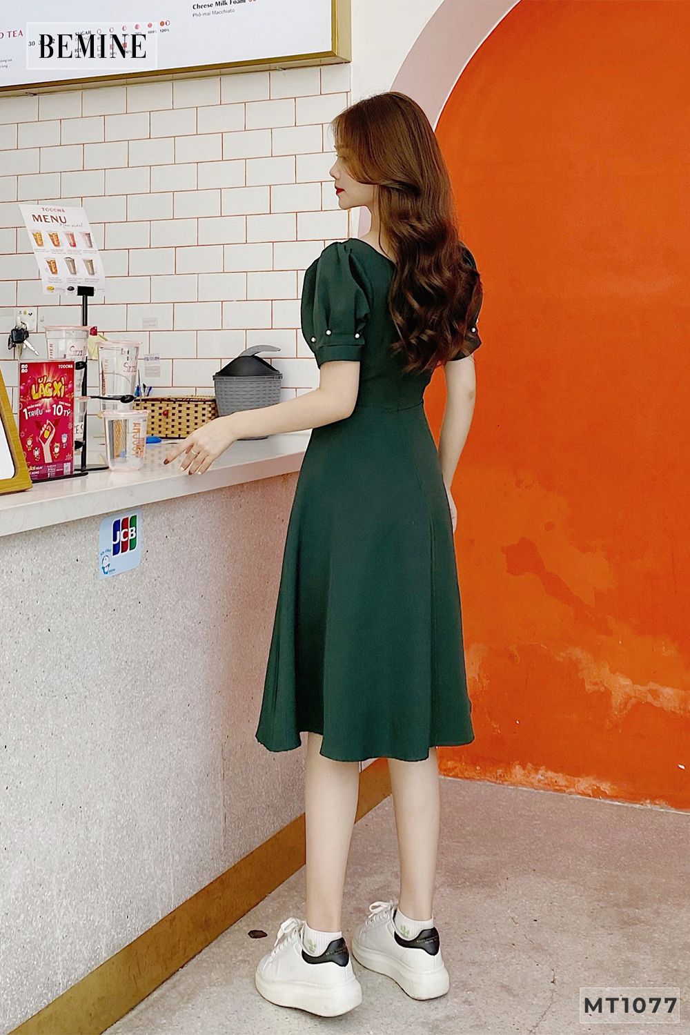 MT1077REU - Đầm cổ xéo đính cườm