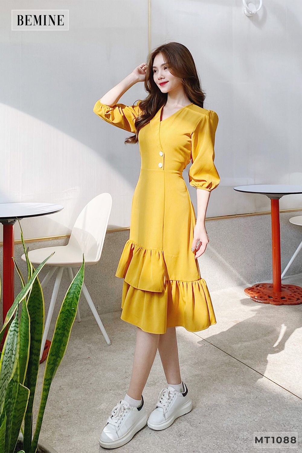MT1088VANG - Đầm lá cổ nhún bèo