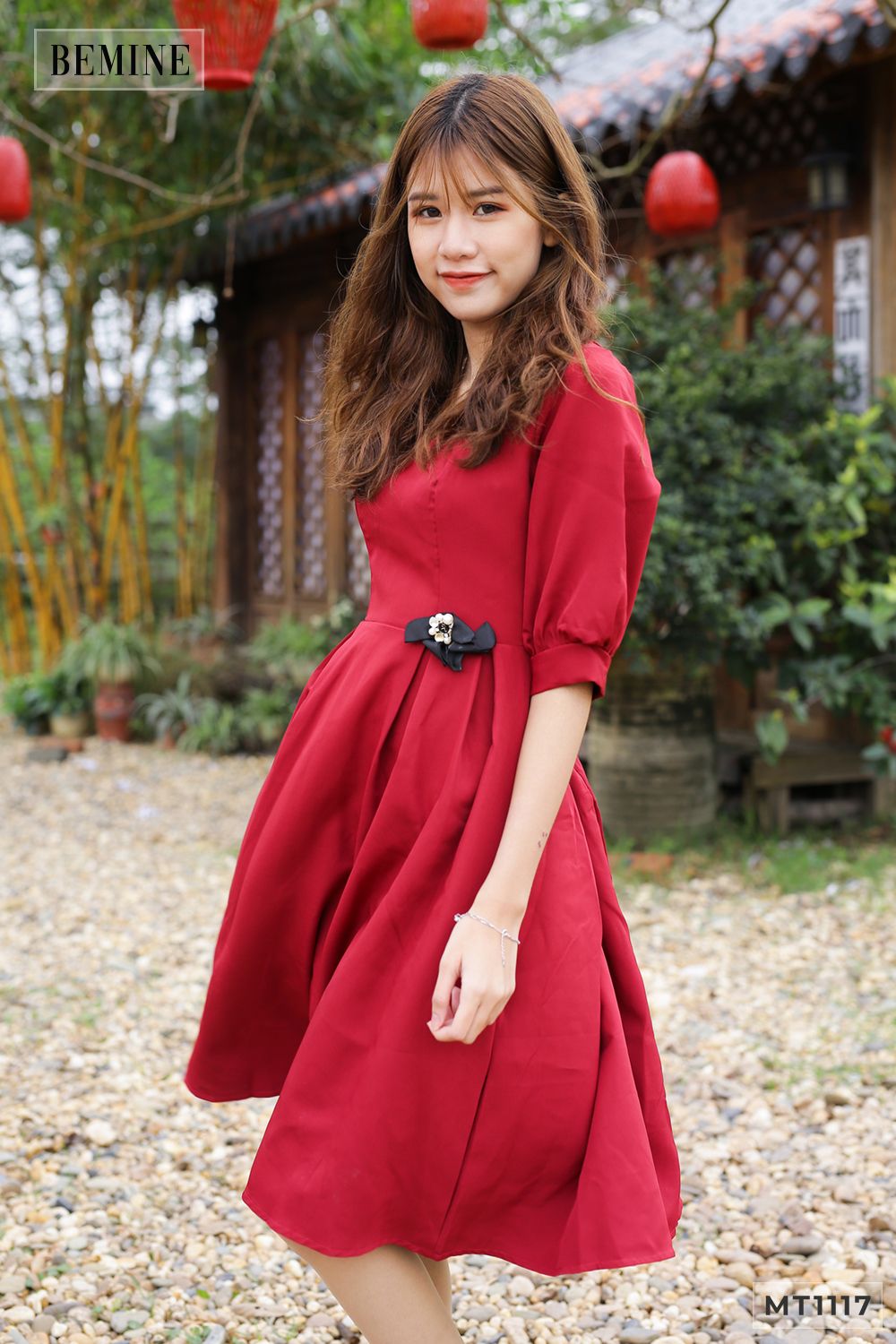 MT1117DO - Đầm xòe xếp ly nơ ngực