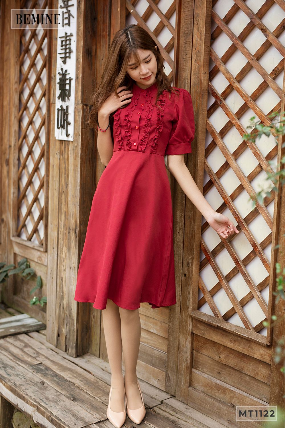 MT1122DO - Đầm đính nút trụ nhúng bèo ngực