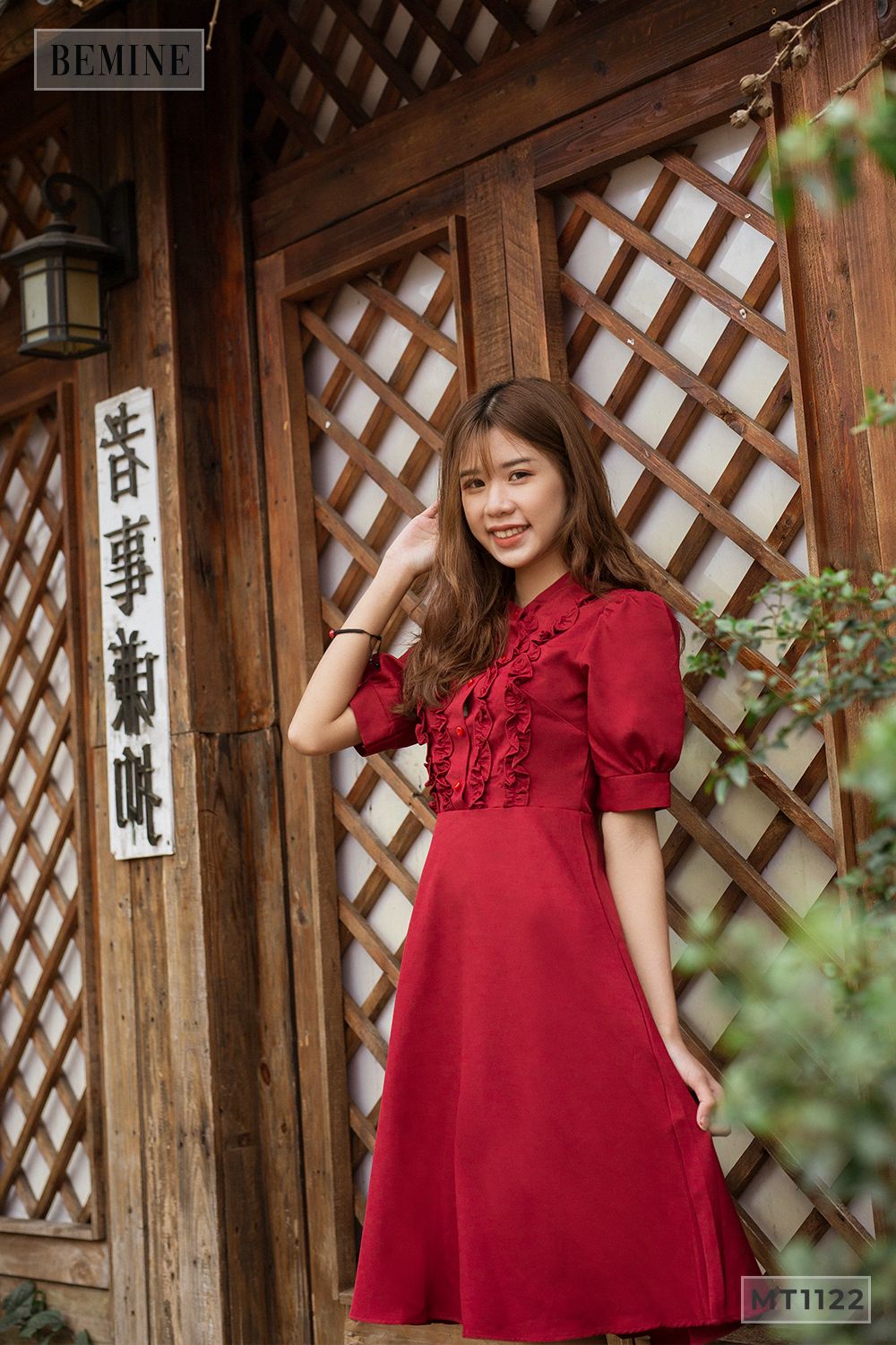 MT1122DO - Đầm đính nút trụ nhúng bèo ngực