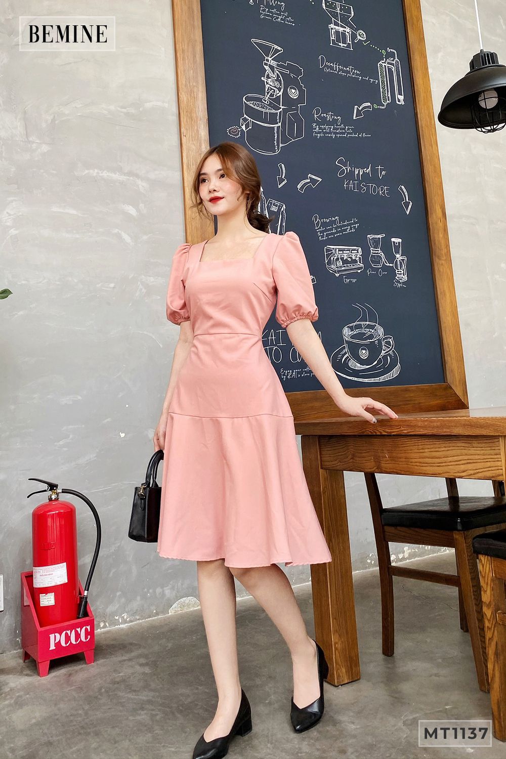 MT1137HONG - Đầm xòe tay phồng