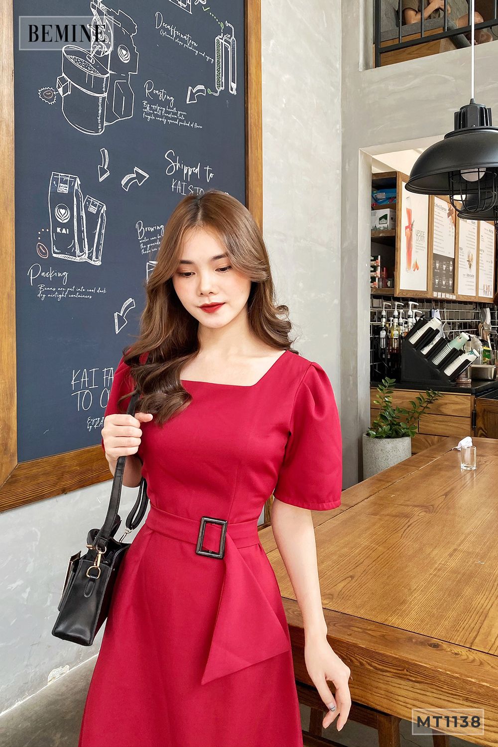 MT1138DO - Đầm cổ vuông táp D
