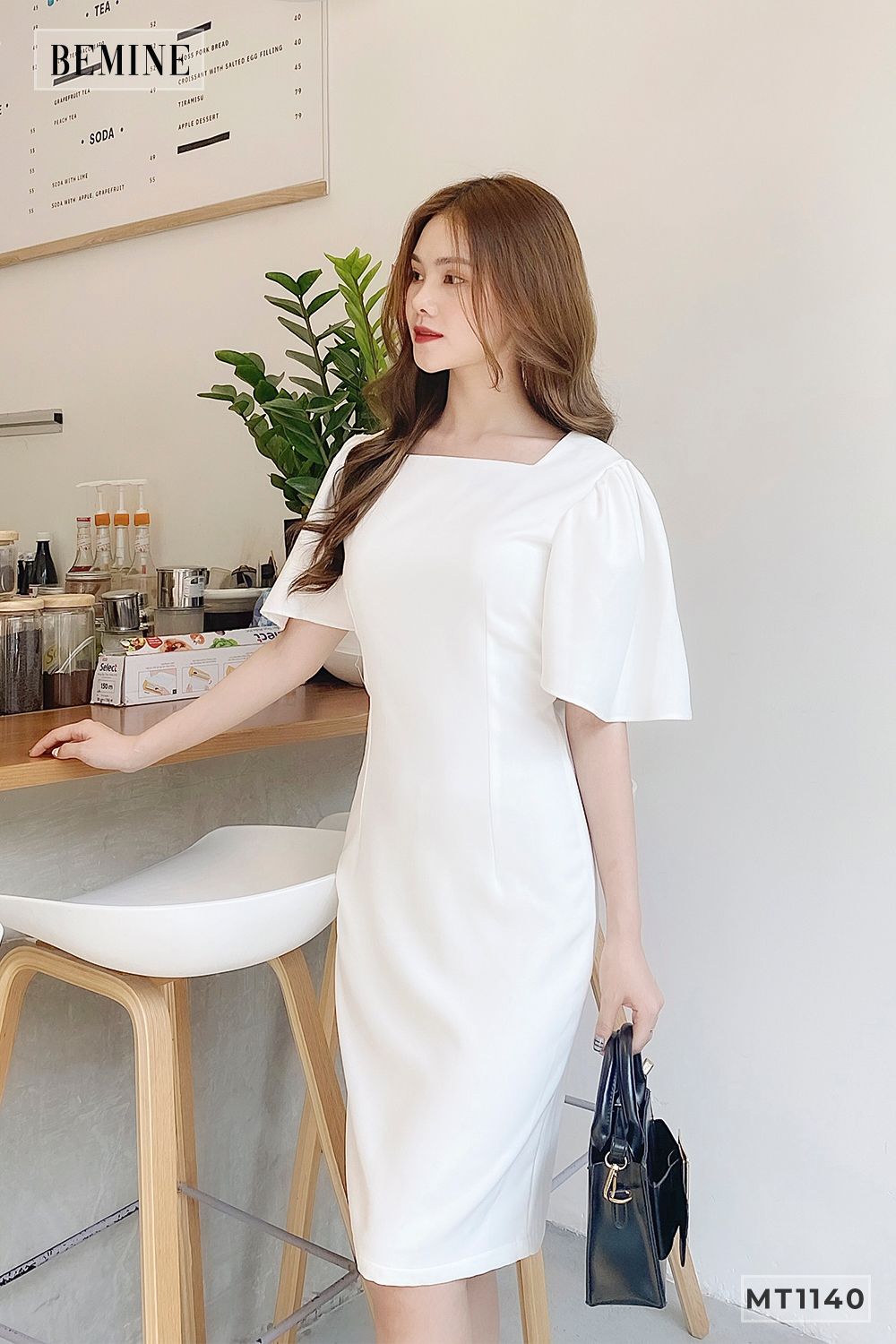 MT1140TRANG - Đầm suông tay phồng cổ vuông