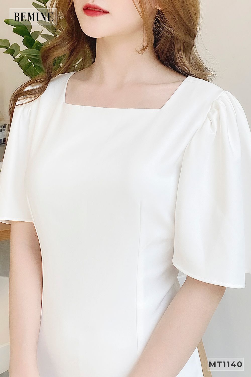 MT1140TRANG - Đầm suông tay phồng cổ vuông