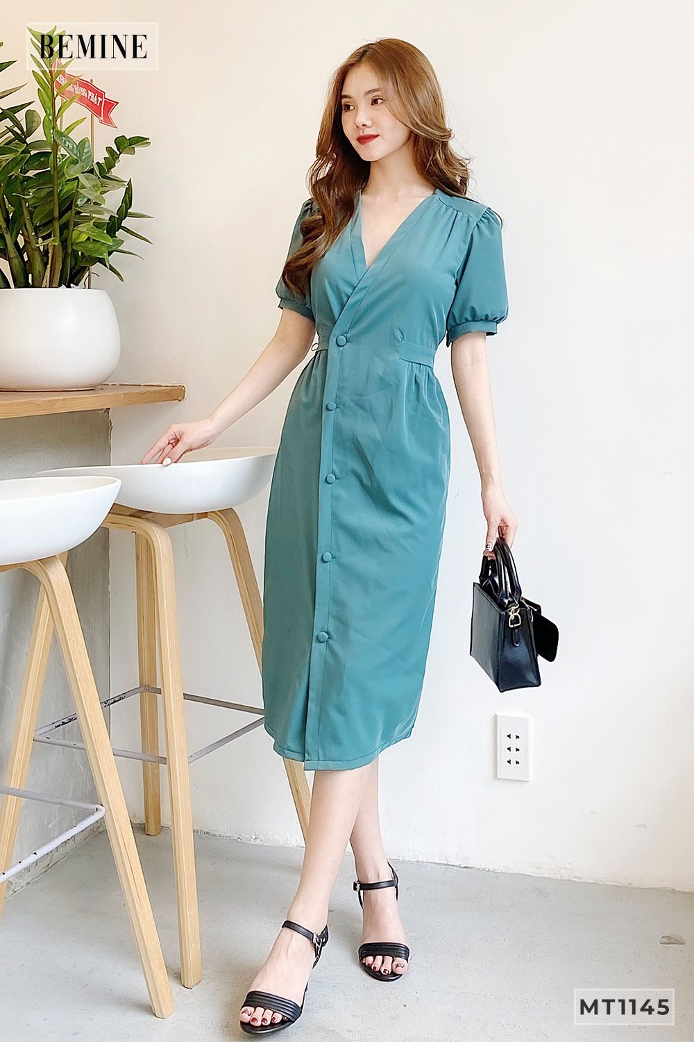 MT1145XANH - Đầm nhúng eo đính nút bọc