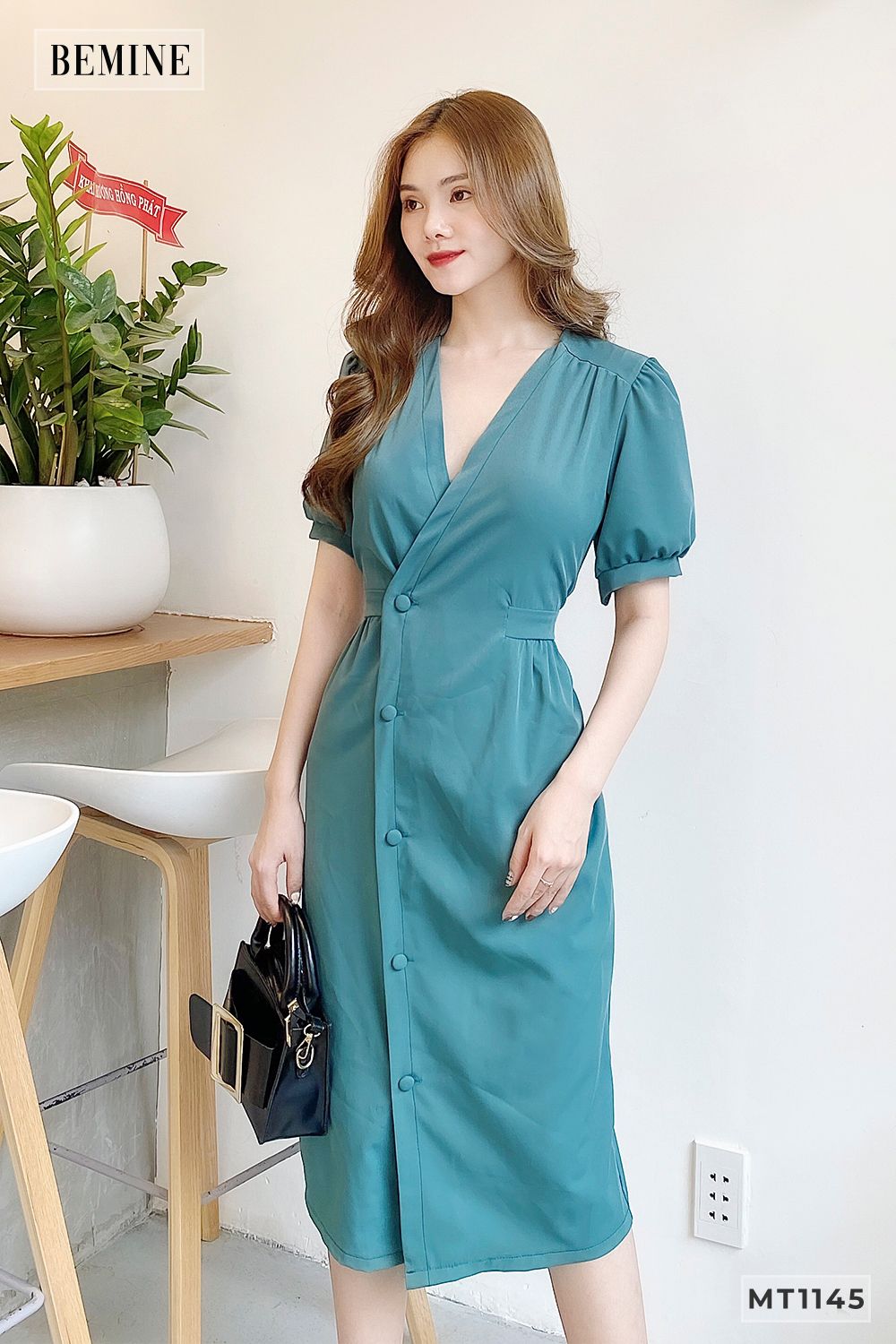 MT1145XANH - Đầm nhúng eo đính nút bọc