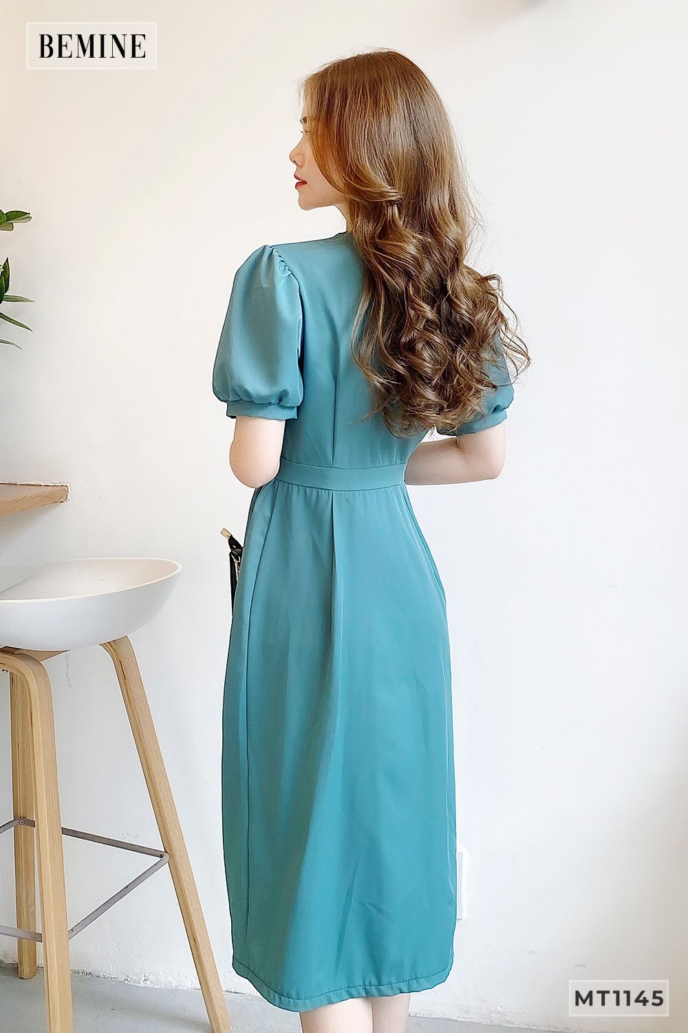 MT1145XANH - Đầm nhúng eo đính nút bọc