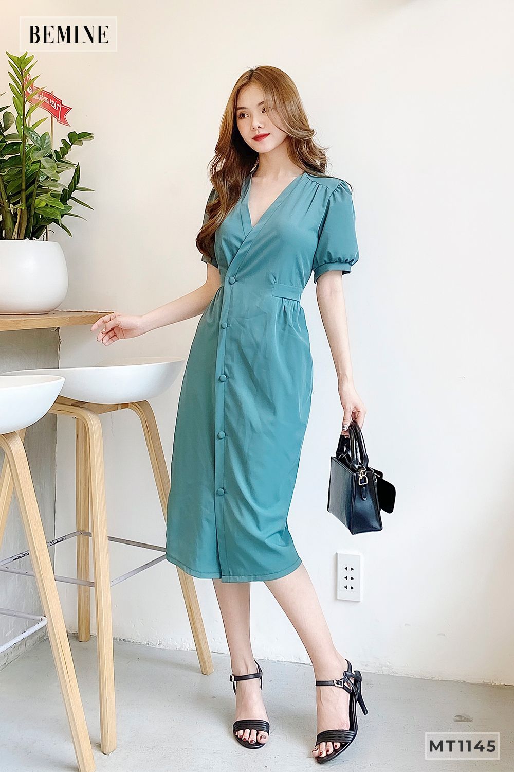 MT1145XANH - Đầm nhúng eo đính nút bọc