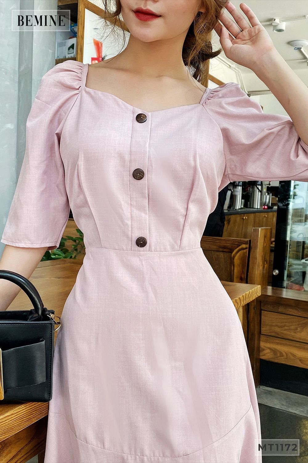 MT1172HONG - Đầm hồng nút trụ đuôi cá