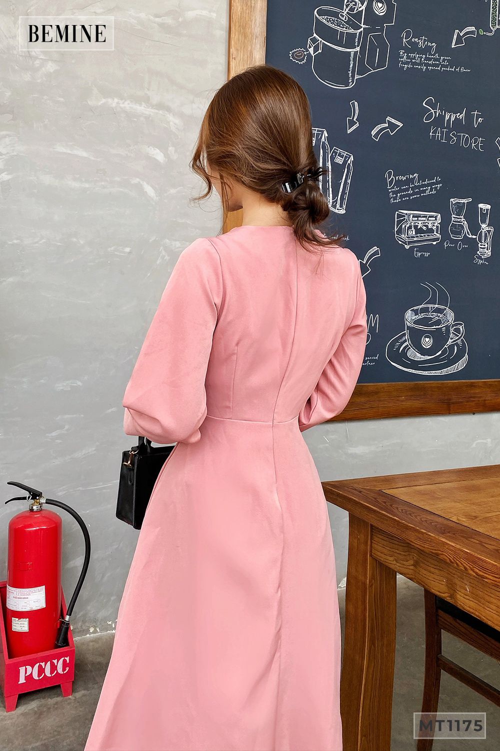 MT1175HONG - Đầm tay dài nơ ngực
