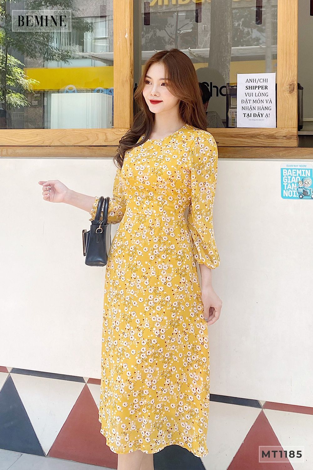 MT1185VANG - Đầm cổ tròn tay dài cột eo