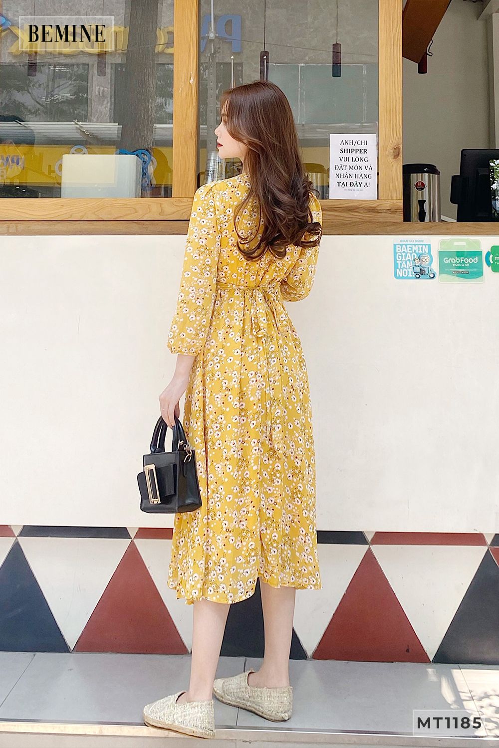 MT1185VANG - Đầm cổ tròn tay dài cột eo