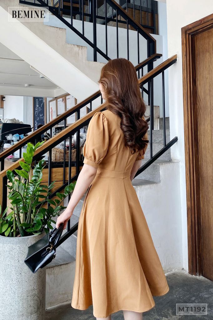MT1192NAU - Đầm xòe cổ tròn vạt cổ