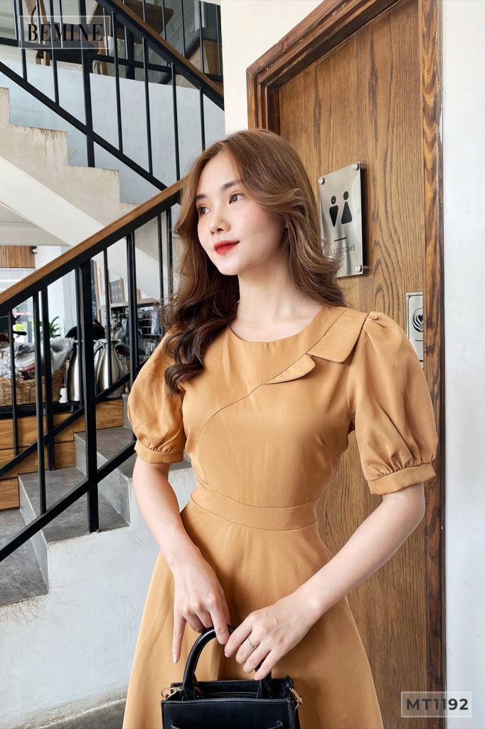 MT1192NAU - Đầm xòe cổ tròn vạt cổ