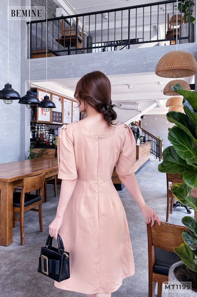 MT1195DA - Đầm cổ vuông thêu hoa