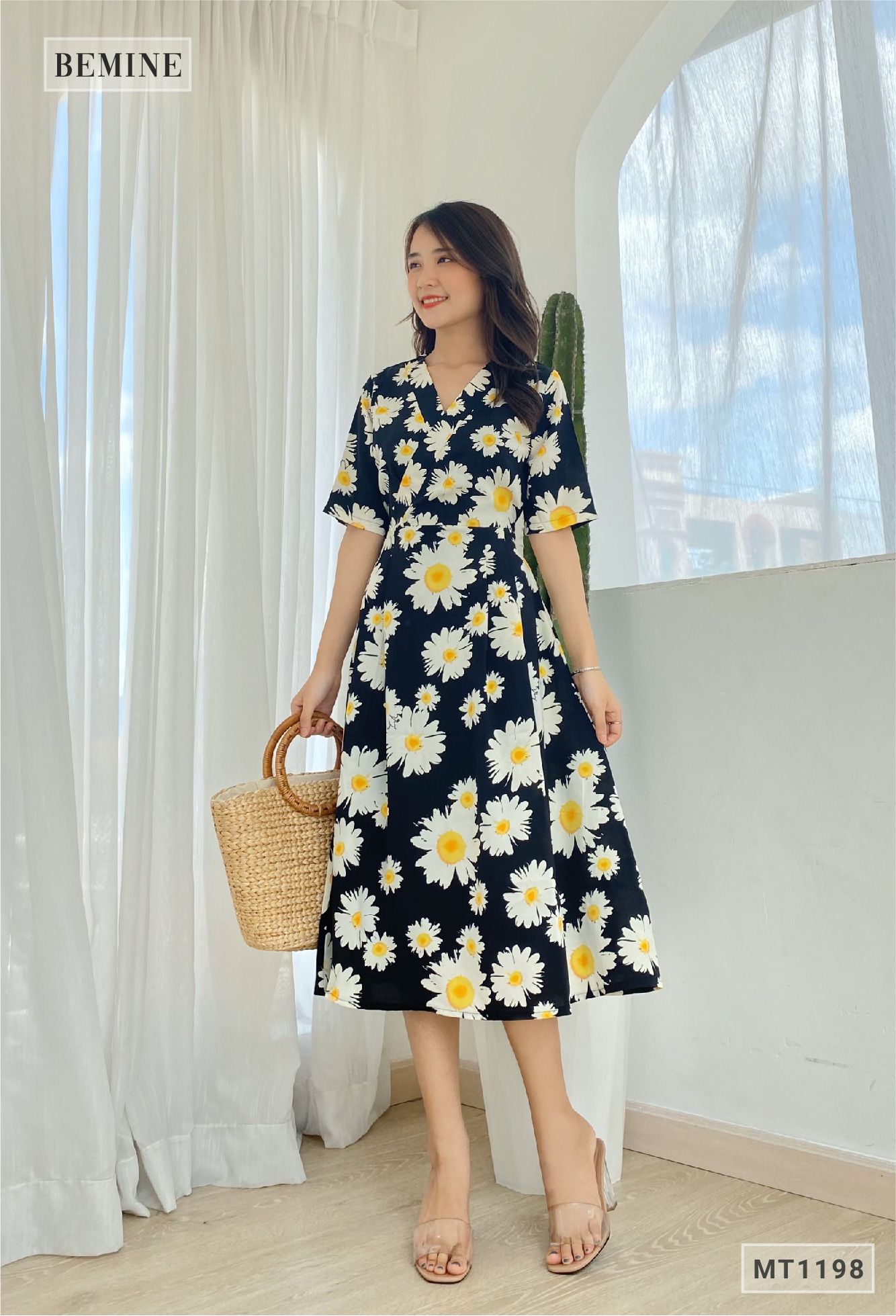 MT1198DEN - Đầm hoa xòe cổ đắp chéo