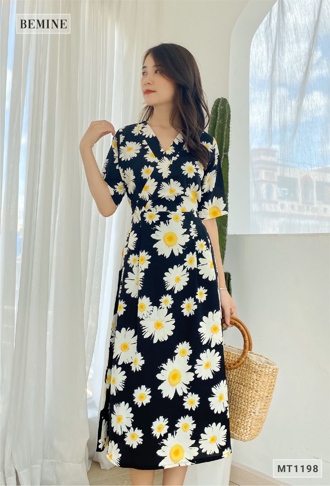 MT1198DEN - Đầm hoa xòe cổ đắp chéo