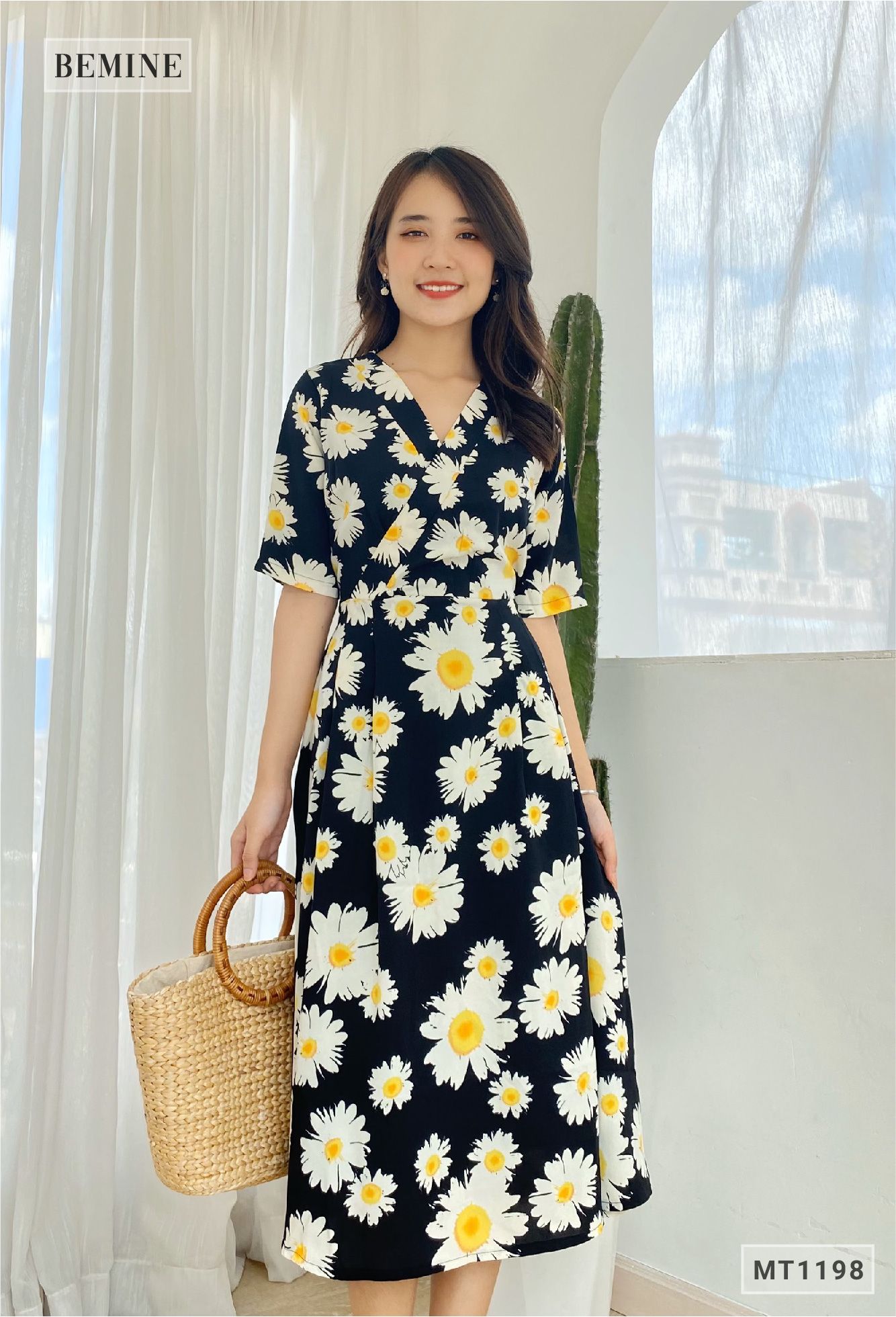 MT1198DEN - Đầm hoa xòe cổ đắp chéo
