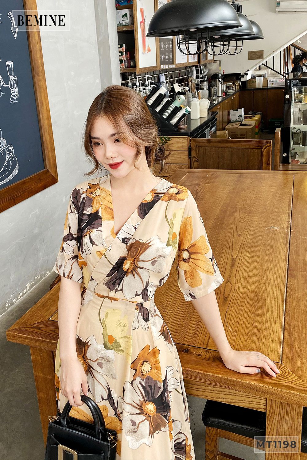 MT1198VANG - Đầm hoa xòe cổ đắp chéo