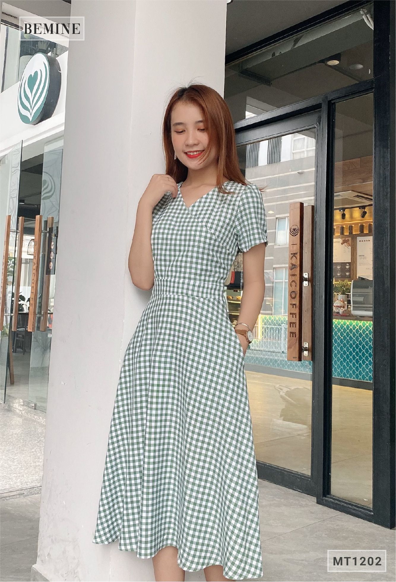 MT1202XANH - Đầm caro đắp chéo ngực