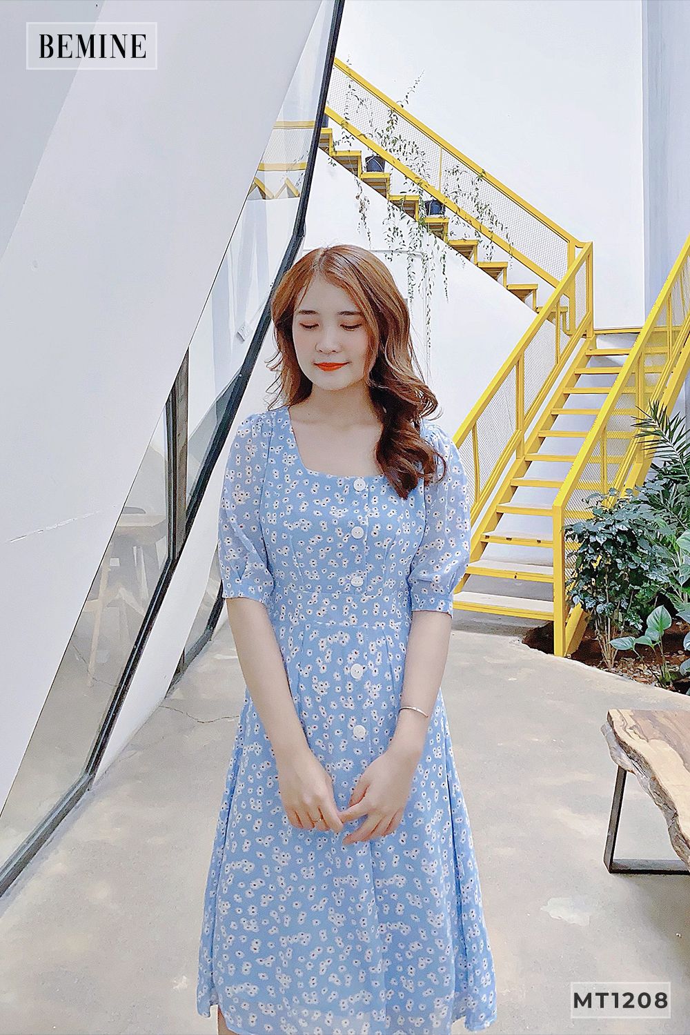 MT1208XANH - Đầm hoa cổ tròn đính nút trụ
