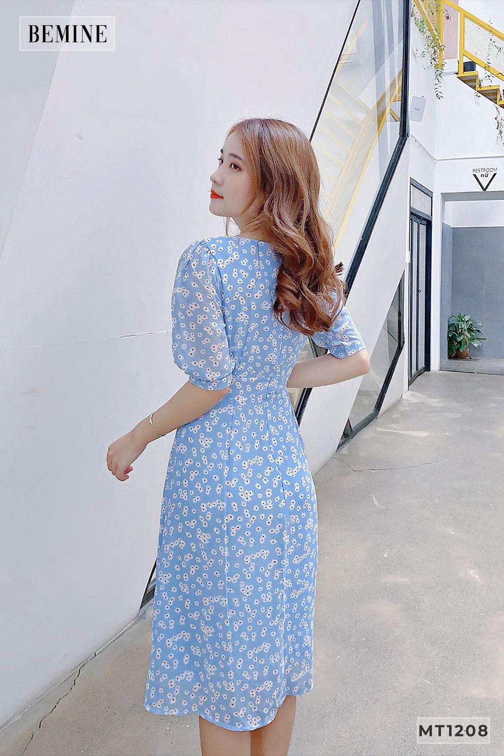 MT1208XANH - Đầm hoa cổ tròn đính nút trụ