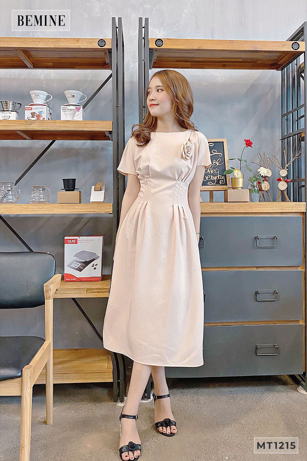 MT1215DA - Đầm chích ben eo bông ngực