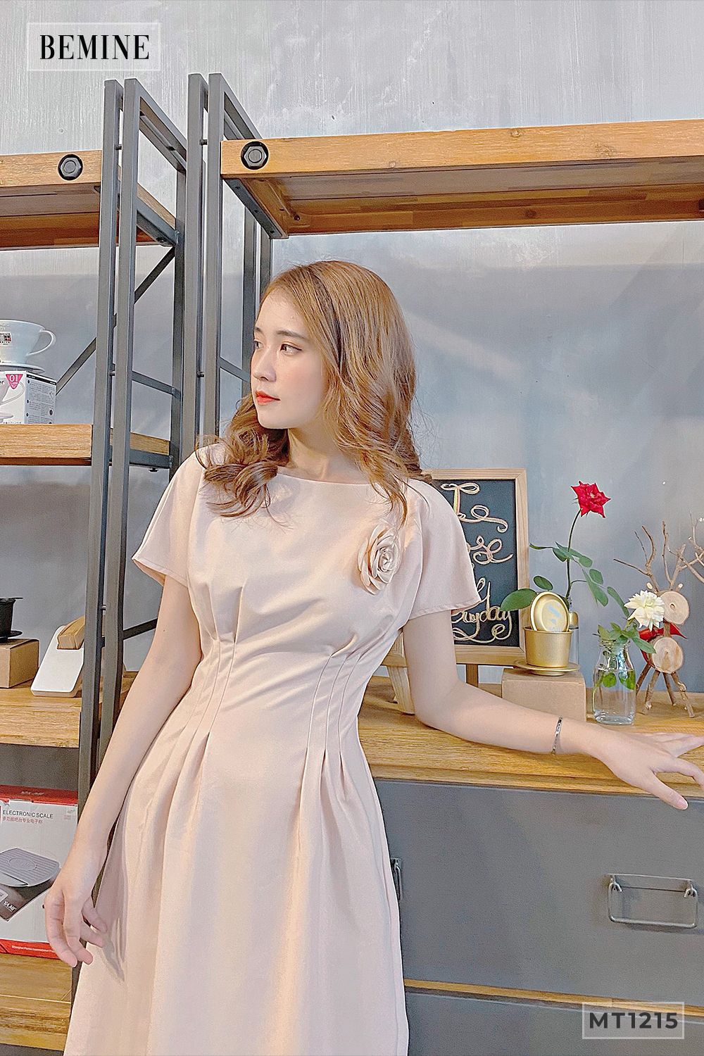 MT1215DA - Đầm chích ben eo bông ngực