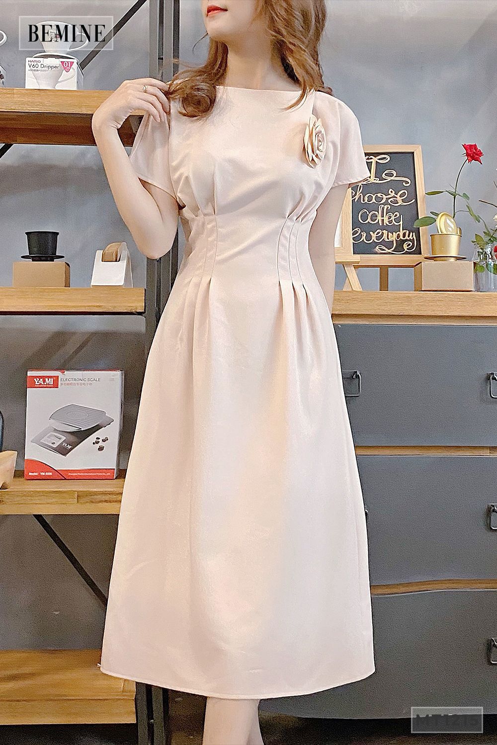 MT1215DA - Đầm chích ben eo bông ngực