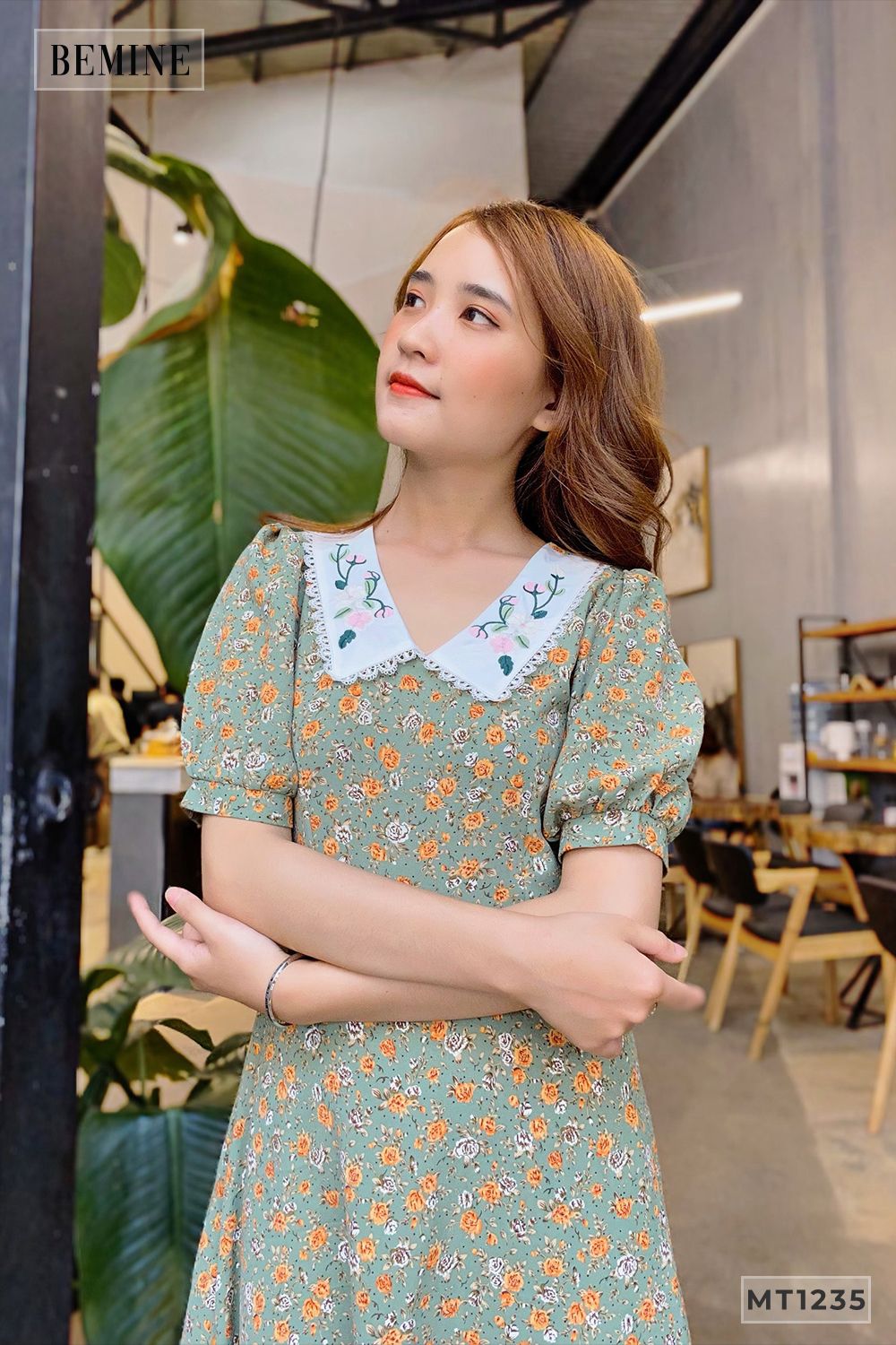 MT1235XANH - Đầm hoa phối cổ thêu